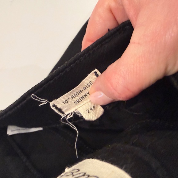 Madewell 10" High-Rise Skinny Jean, size 29P, Black - Picture 2 of 3